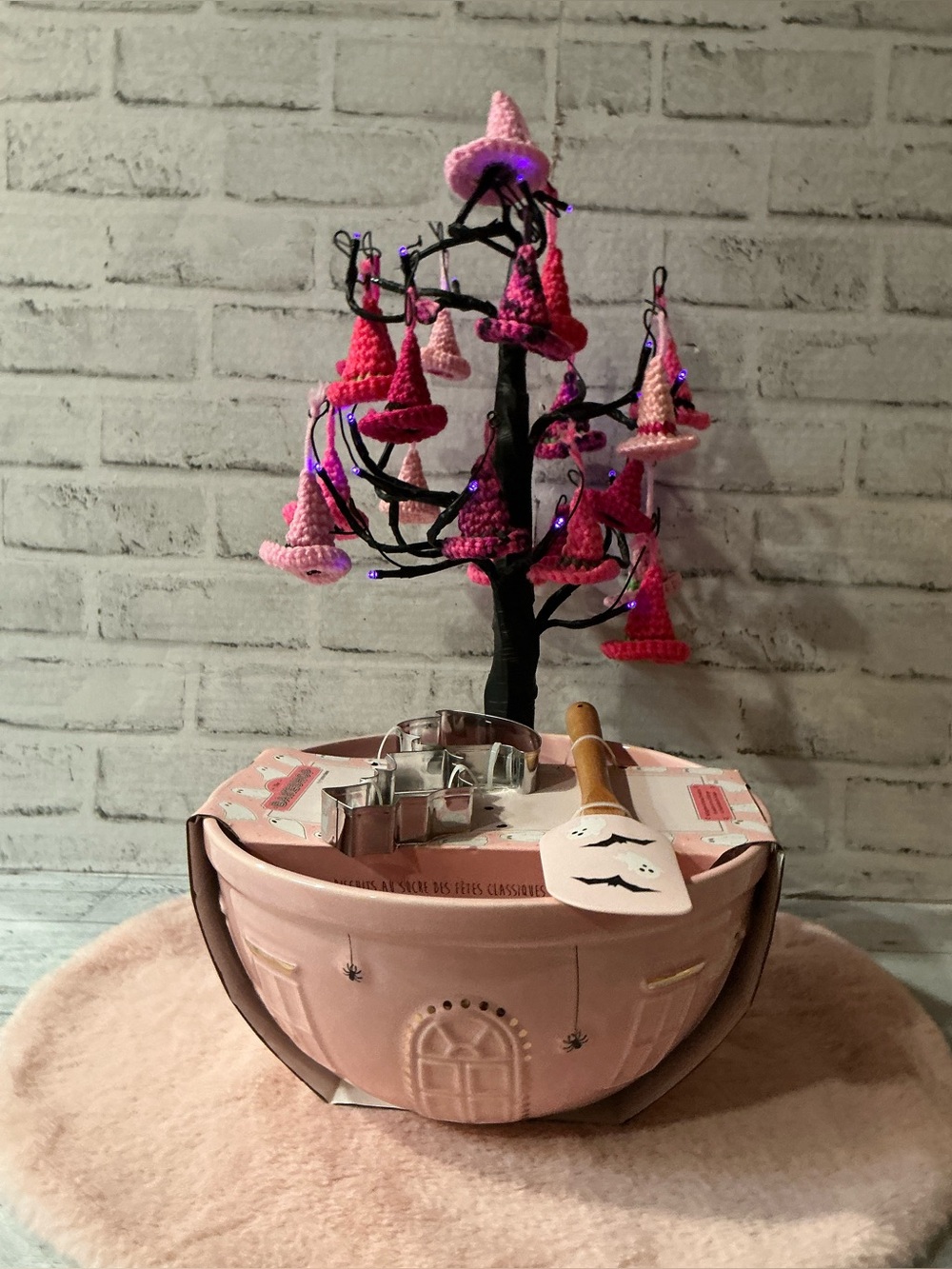 THE BAKESHOP Embossed Ghost House Large Mixing Bowl Set
